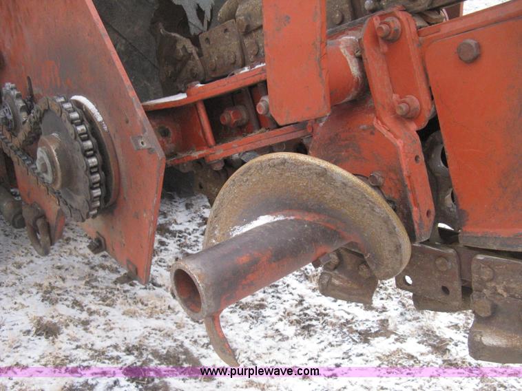 image for item E3003 2001 Ditch Witch 5110 trencher