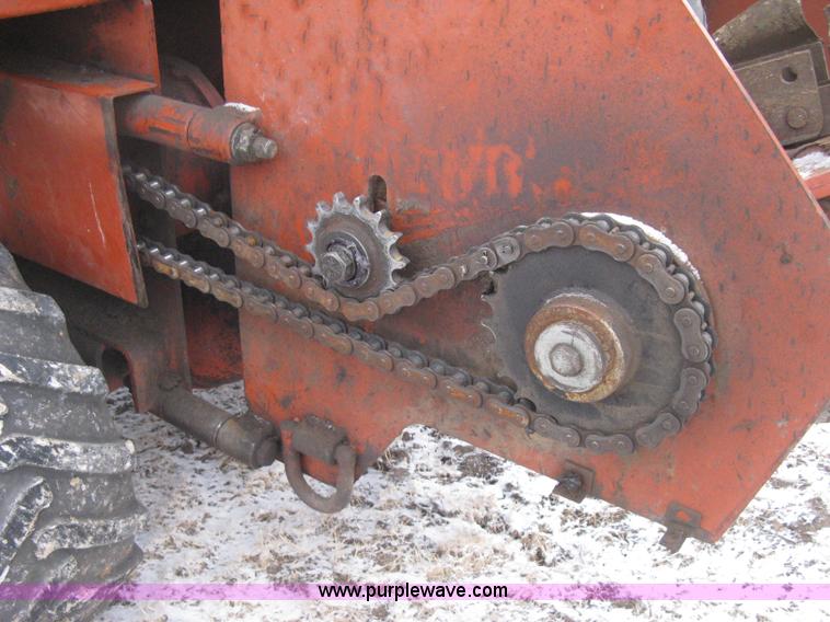 image for item E3003 2001 Ditch Witch 5110 trencher