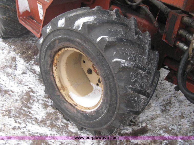 image for item E3003 2001 Ditch Witch 5110 trencher