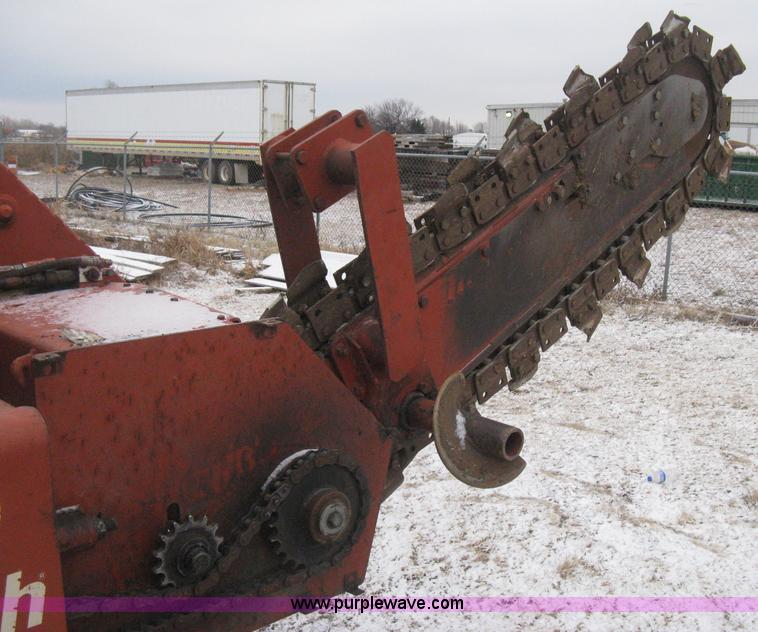 image for item E3003 2001 Ditch Witch 5110 trencher
