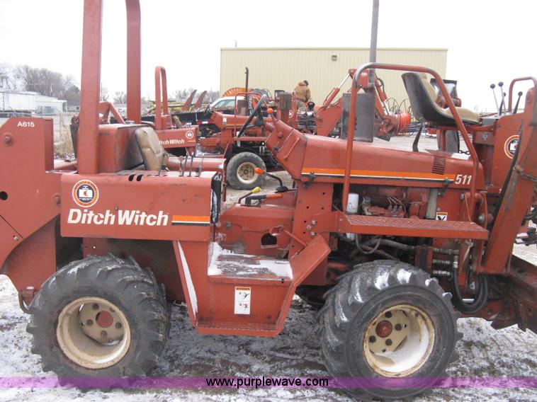 image for item E3003 2001 Ditch Witch 5110 trencher