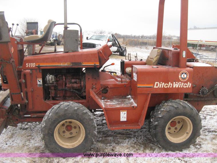image for item E3003 2001 Ditch Witch 5110 trencher
