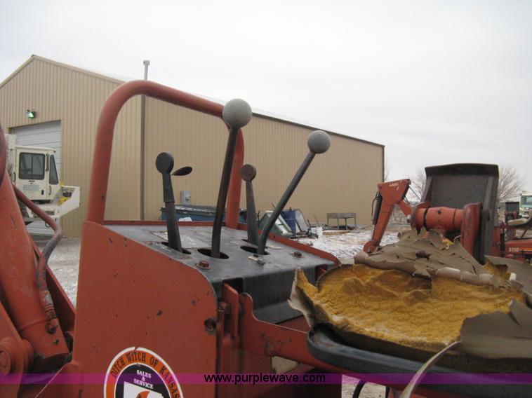image for item E3004 1992 Ditch Witch 5110 trencher