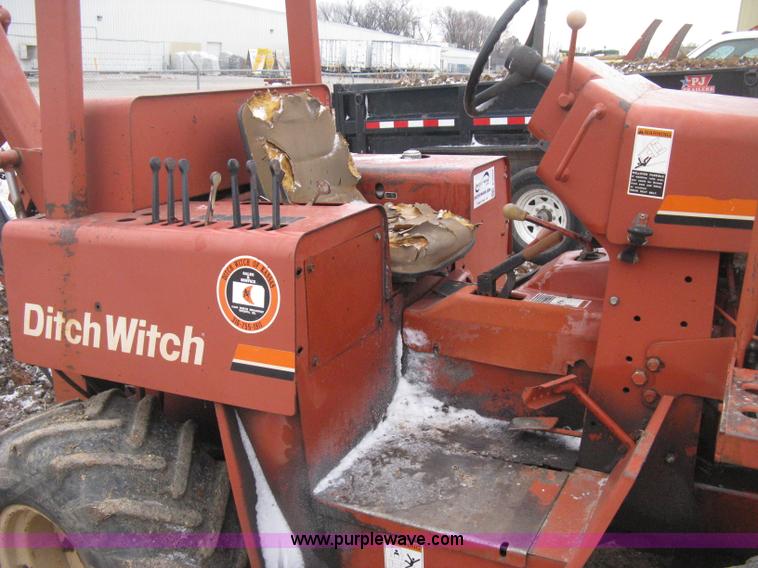 image for item E3004 1992 Ditch Witch 5110 trencher