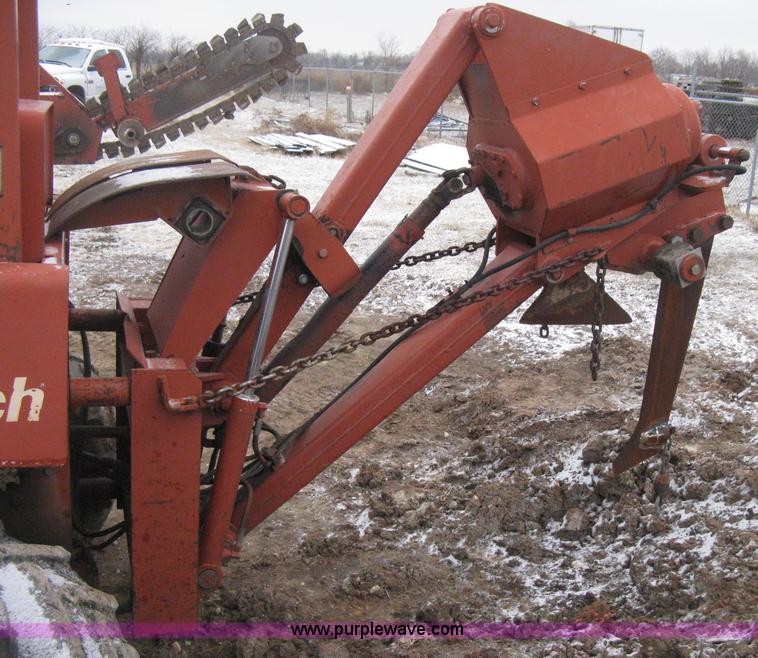 image for item E3004 1992 Ditch Witch 5110 trencher