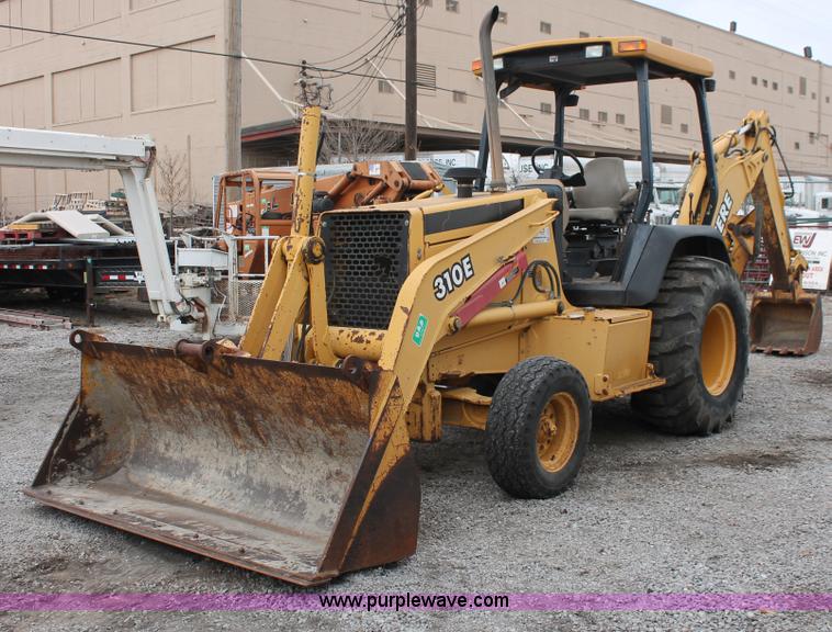 image for item E3038 1997 John Deere 310E backhoe