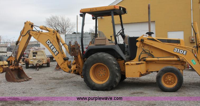 image for item E3038 1997 John Deere 310E backhoe