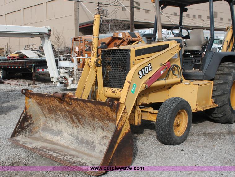 image for item E3038 1997 John Deere 310E backhoe