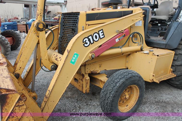 image for item E3038 1997 John Deere 310E backhoe