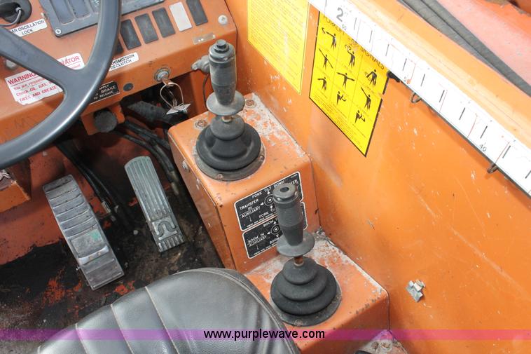 image for item E3039 Lull 844C-42 844C-42 Highlander telehandler