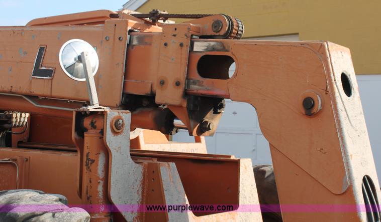 image for item E3039 Lull 844C-42 844C-42 Highlander telehandler