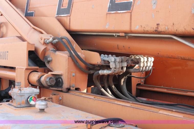 image for item E3039 Lull 844C-42 844C-42 Highlander telehandler