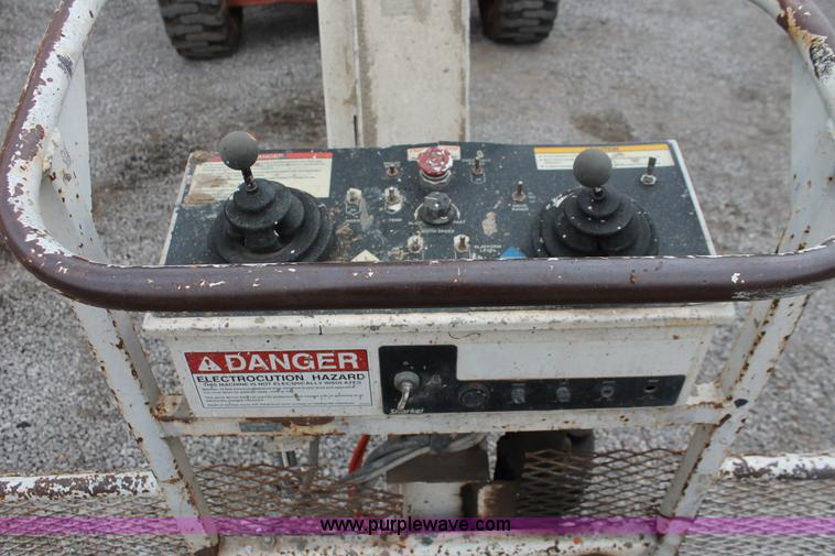 image for item E3041 Snorkel lift ATB60ALFO aerial boom lift