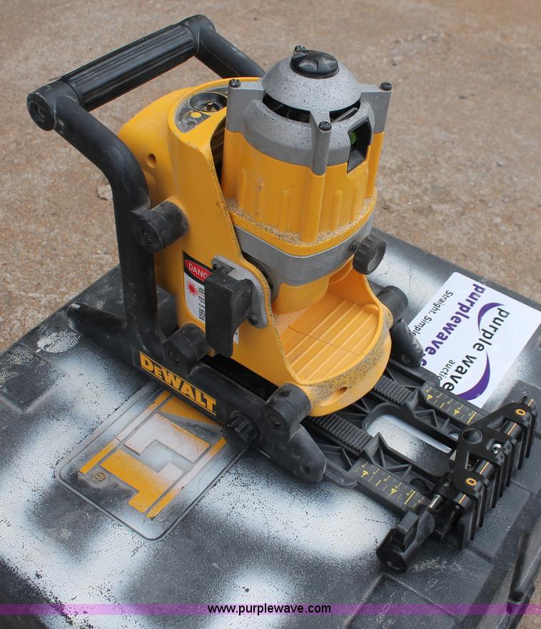 DeWalt DW073 cordless rotary laser in Wichita, KS Item E3055 sold