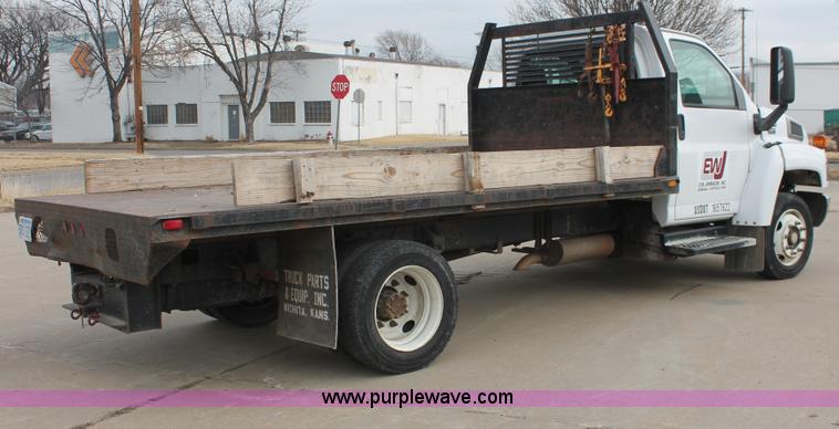 image for item E3056 2005 Chevrolet C4500 flat dump bed truck