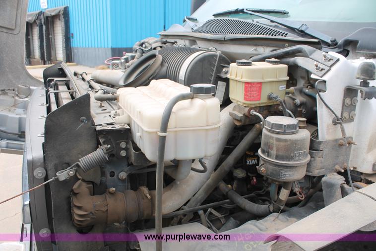 image for item E3056 2005 Chevrolet C4500 flat dump bed truck