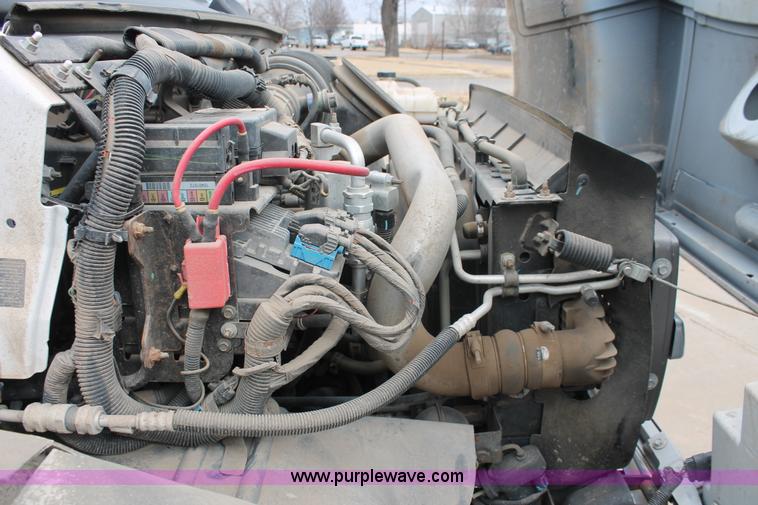 image for item E3056 2005 Chevrolet C4500 flat dump bed truck