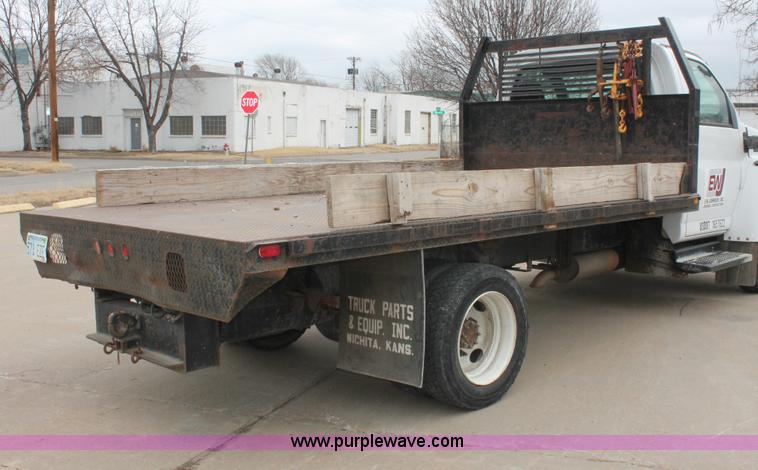 image for item E3056 2005 Chevrolet C4500 flat dump bed truck