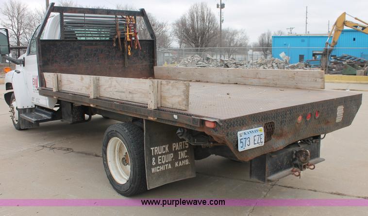 image for item E3056 2005 Chevrolet C4500 flat dump bed truck