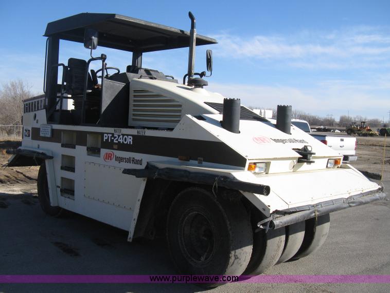 image for item E3068 2002 Ingersoll Rand PT-240R rubber tire asphalt roller