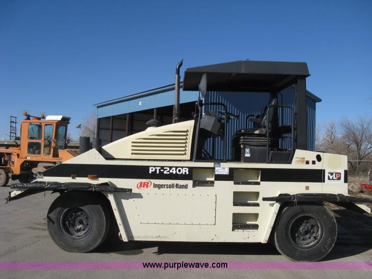 image for item E3068 2002 Ingersoll Rand PT-240R rubber tire asphalt roller