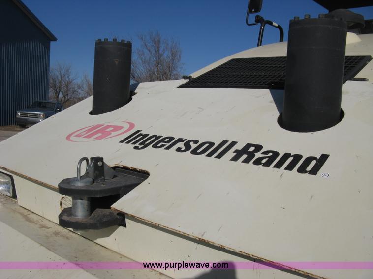 image for item E3068 2002 Ingersoll Rand PT-240R rubber tire asphalt roller