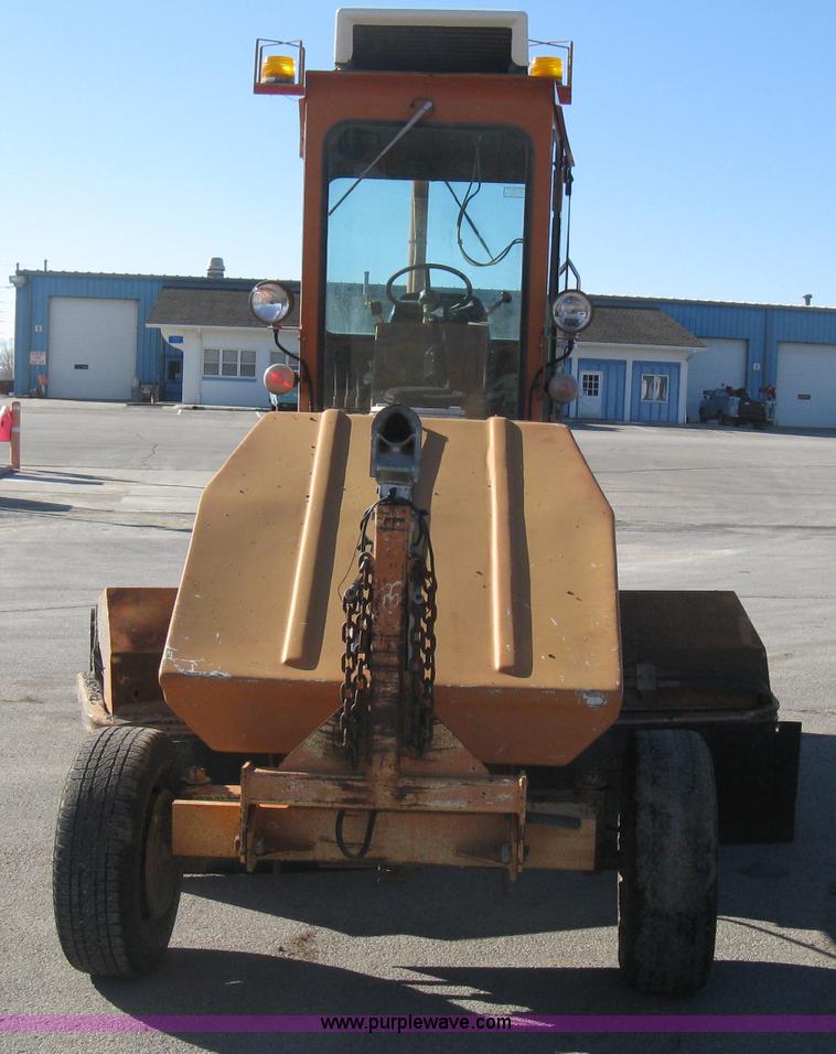 image for item E3069 1996 Waldon Sweep Master II broom