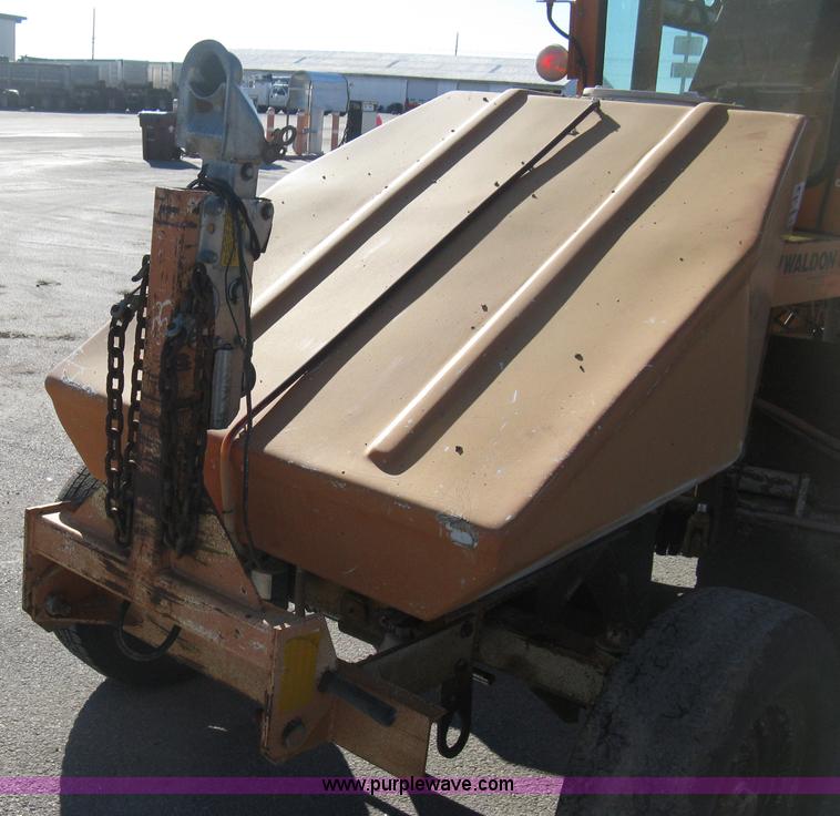 image for item E3069 1996 Waldon Sweep Master II broom