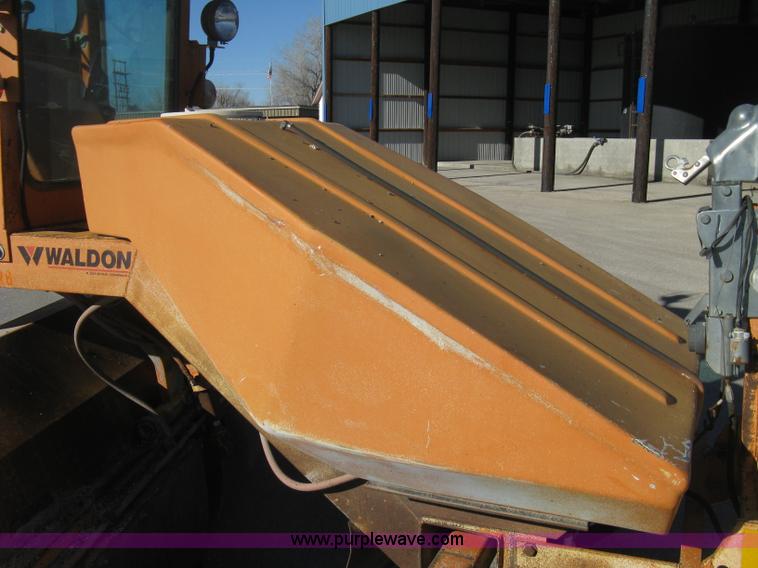 image for item E3069 1996 Waldon Sweep Master II broom