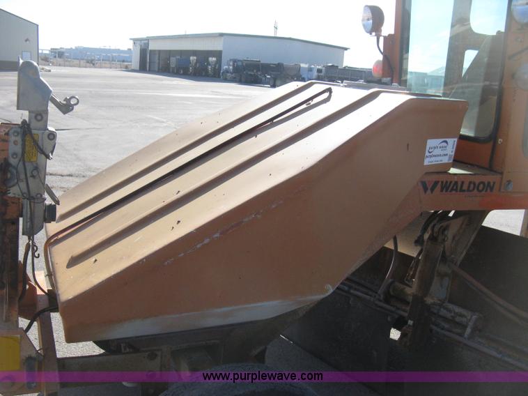 image for item E3069 1996 Waldon Sweep Master II broom