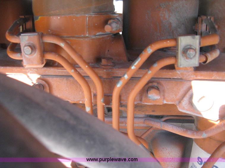 image for item E3069 1996 Waldon Sweep Master II broom