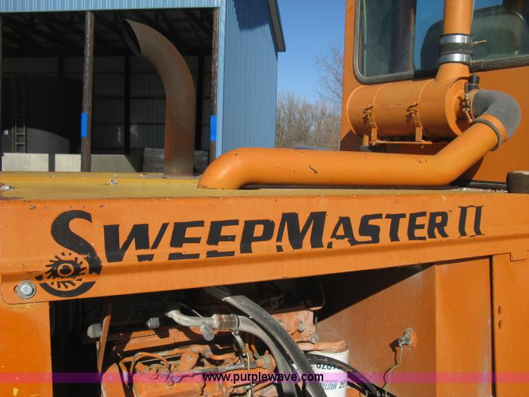 image for item E3069 1996 Waldon Sweep Master II broom