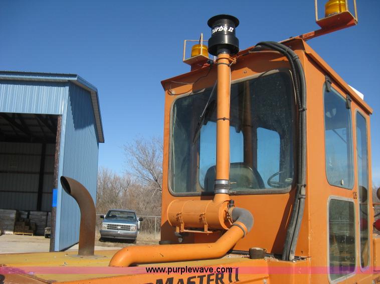 image for item E3069 1996 Waldon Sweep Master II broom