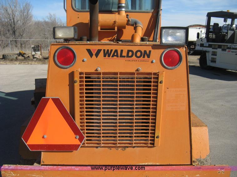 image for item E3069 1996 Waldon Sweep Master II broom