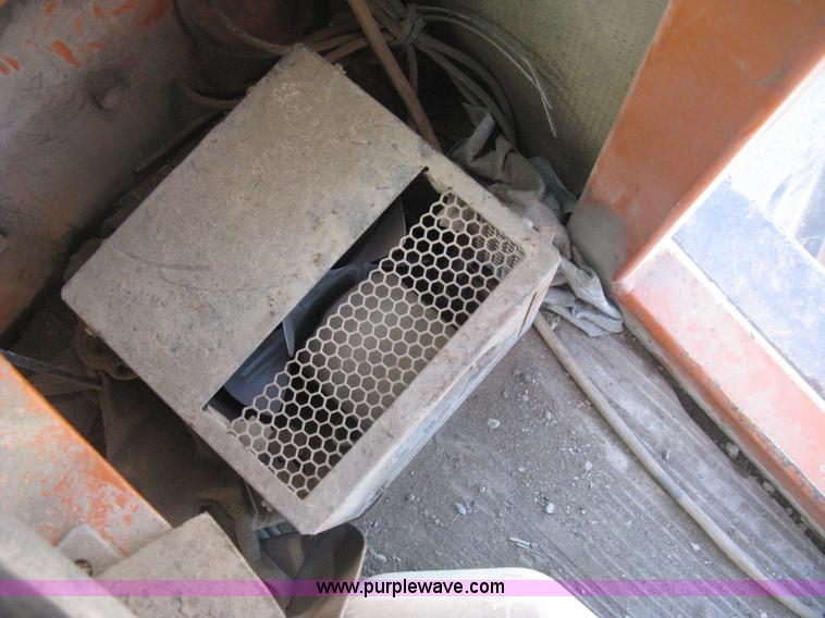 image for item E3069 1996 Waldon Sweep Master II broom