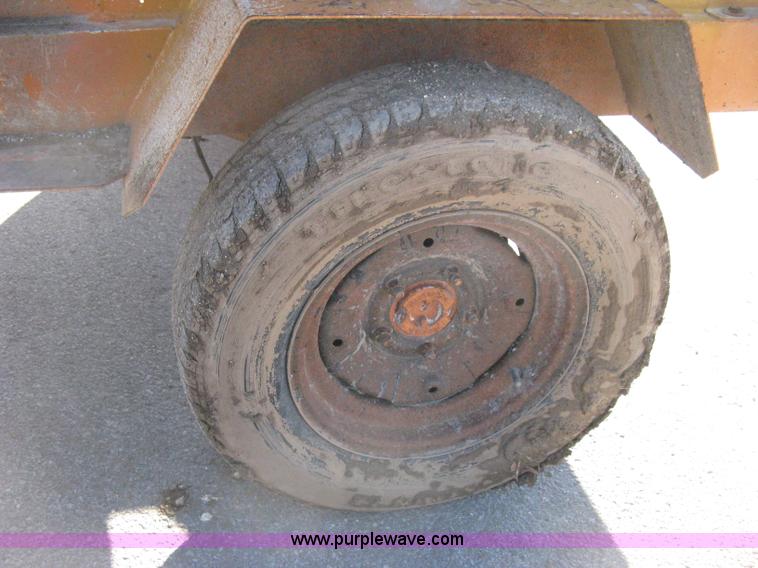 image for item E3069 1996 Waldon Sweep Master II broom