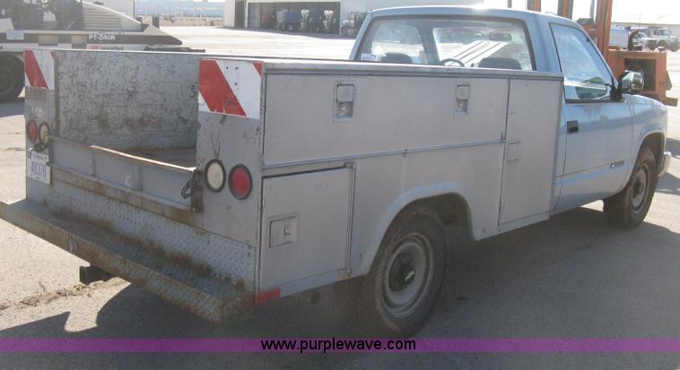 image for item E3073 1992 Chevrolet Cheyenne 2500 utility truck
