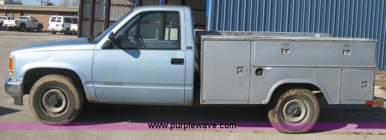 image for item E3073 1992 Chevrolet Cheyenne 2500 utility truck