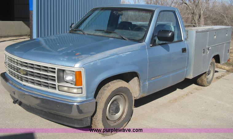image for item E3073 1992 Chevrolet Cheyenne 2500 utility truck