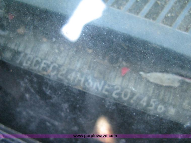 image for item E3073 1992 Chevrolet Cheyenne 2500 utility truck