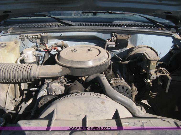 image for item E3073 1992 Chevrolet Cheyenne 2500 utility truck