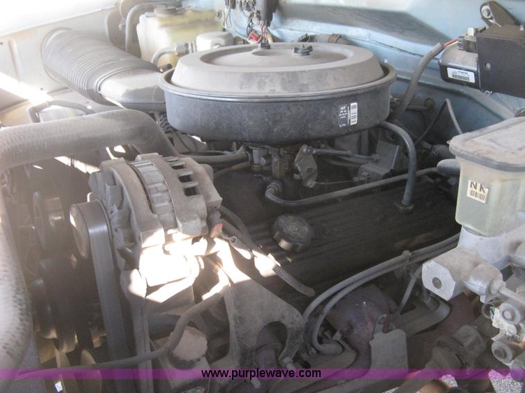 image for item E3073 1992 Chevrolet Cheyenne 2500 utility truck