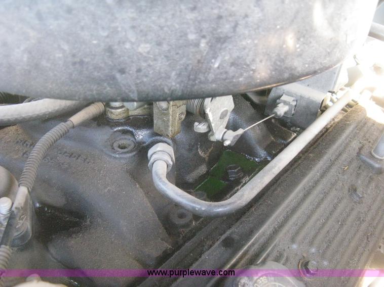 image for item E3073 1992 Chevrolet Cheyenne 2500 utility truck