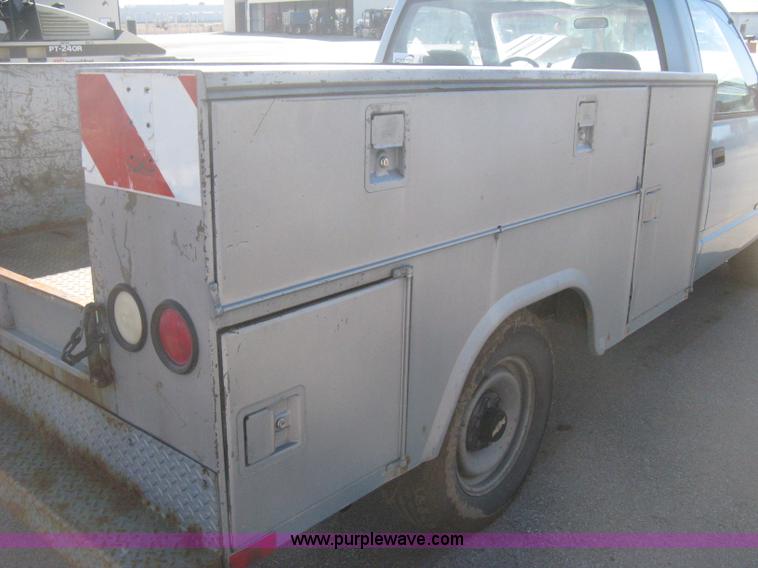 image for item E3073 1992 Chevrolet Cheyenne 2500 utility truck