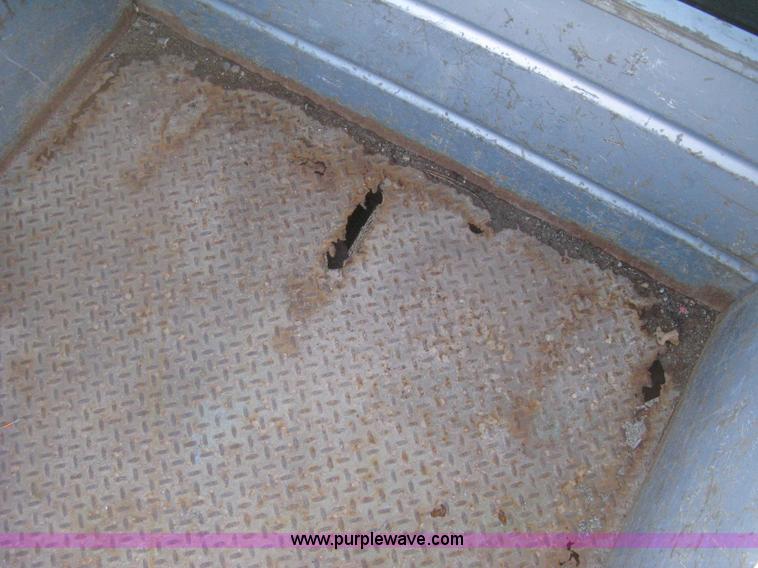 image for item E3073 1992 Chevrolet Cheyenne 2500 utility truck