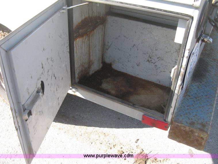 image for item E3073 1992 Chevrolet Cheyenne 2500 utility truck