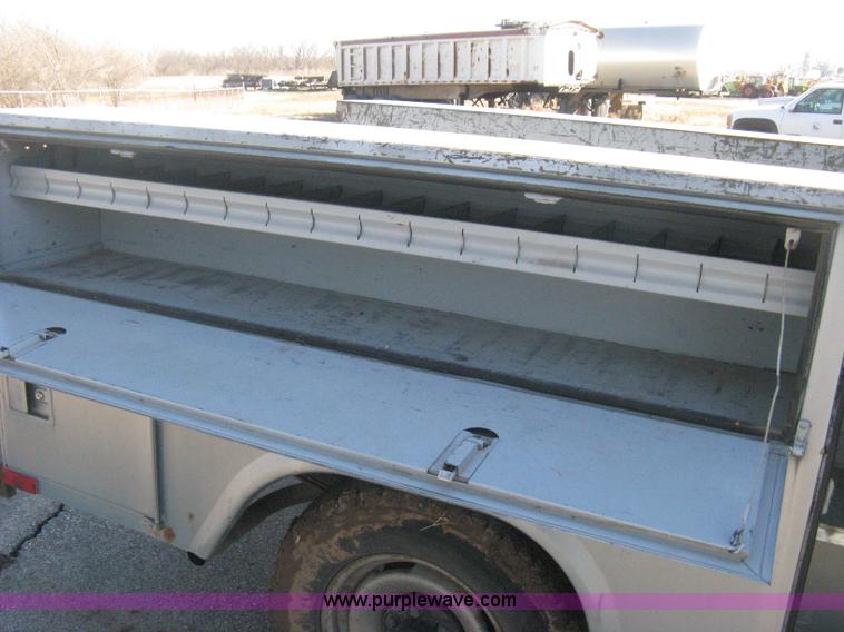 image for item E3073 1992 Chevrolet Cheyenne 2500 utility truck