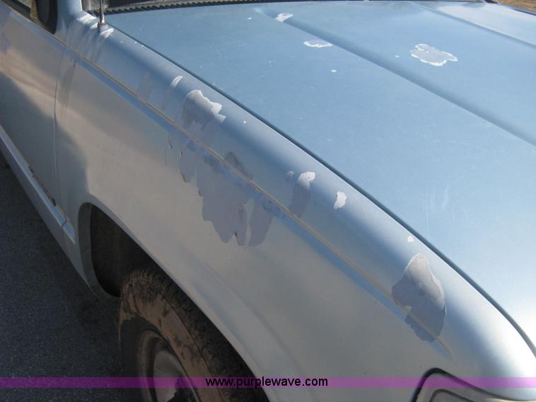 image for item E3073 1992 Chevrolet Cheyenne 2500 utility truck