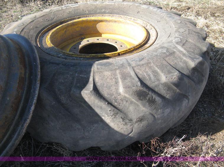 image for item E3074 (2) John Deere motorgrader wheels