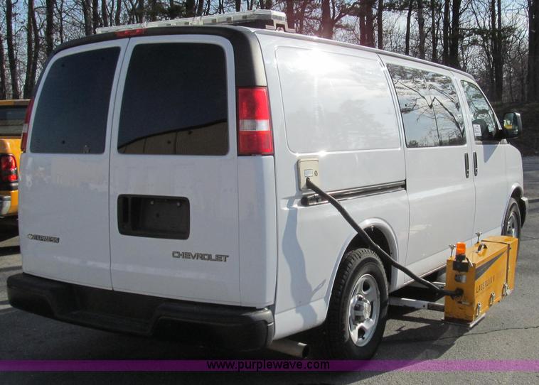 image for item E3673 Laserlux CEN30 Mobile Retroreflectometer with 2006 Chevrolet Express 1500 Cargo van